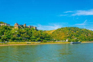 Almanya 'da St. Goar 'a bakan Rheinfels Kalesi