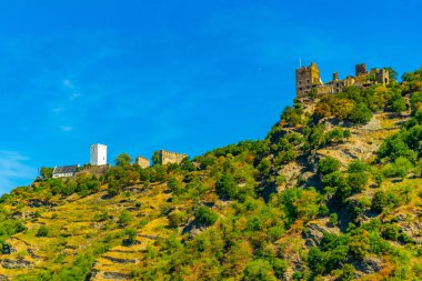 Almanya 'da Rhein nehrine bakan Burg Liebenstein