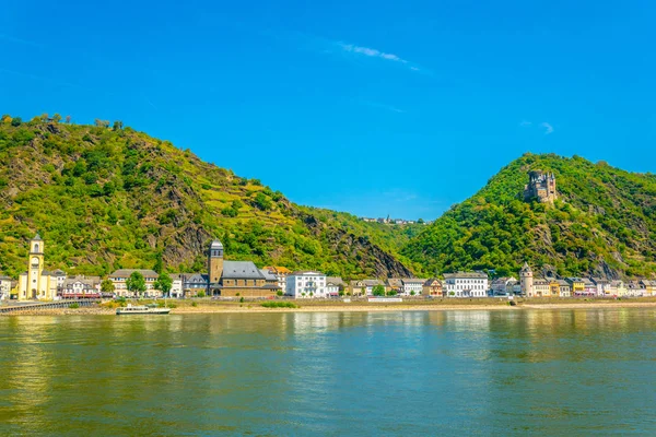 Burg Katz, kilátással a németországi St. Goarshausen-ra — Stock Fotó