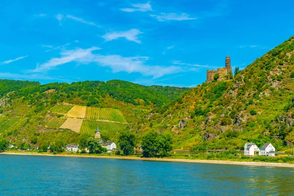 Burg Maus néző Rhein folyó Németországban — Stock Fotó