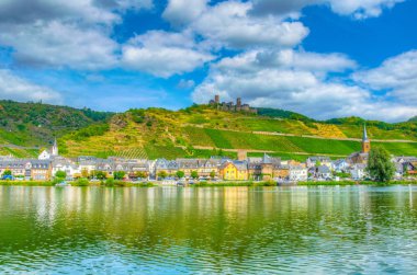 Burg Thurant Almanya 'da alken kasabasında