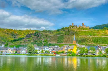 Burg Thurant Almanya 'da alken kasabasında