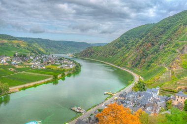Burg Metternich, Almanya 'dan Beilstein 'ın havadan görünümü