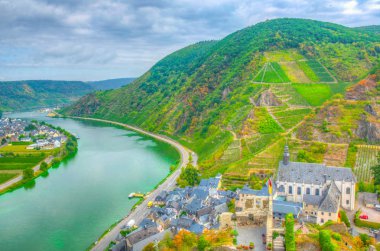 Burg Metternich, Almanya 'dan Beilstein 'ın havadan görünümü