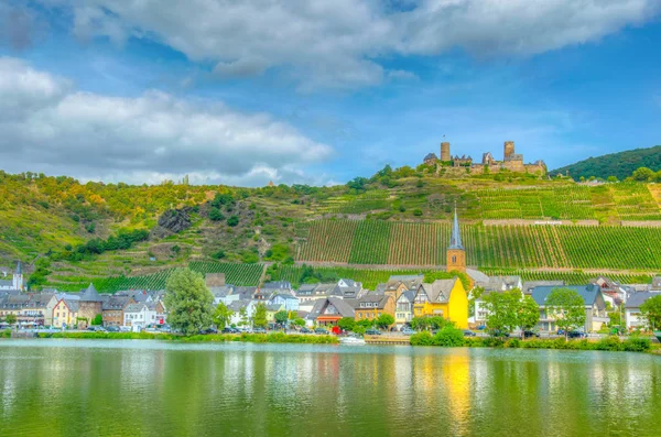 Burg Thurant Almanya 'da alken kasabasında