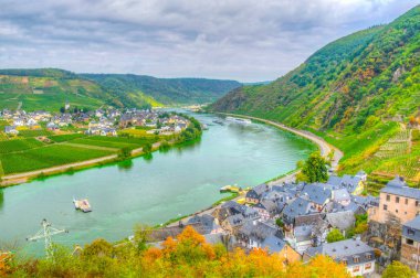 Burg Metternich, Almanya 'dan Beilstein 'ın havadan görünümü