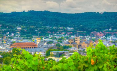 Petrisberg Tepesi 'nden Trier 'in havadan görünümü, Almanya