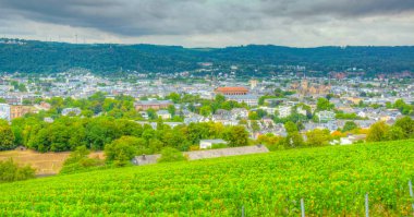 Trier üzüm bağları arkasında, Almanya