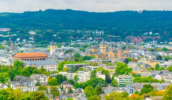 Petrisberg Tepesi 'nden Trier 'in havadan görünümü, Almanya