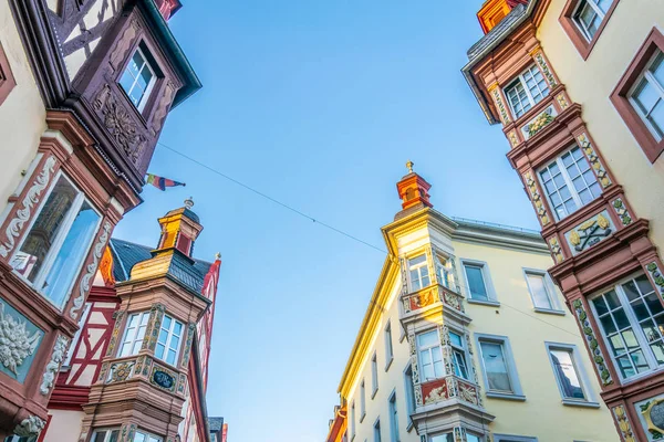 Красочные фасады исторических домов в Кобленце, Германия — стоковое фото