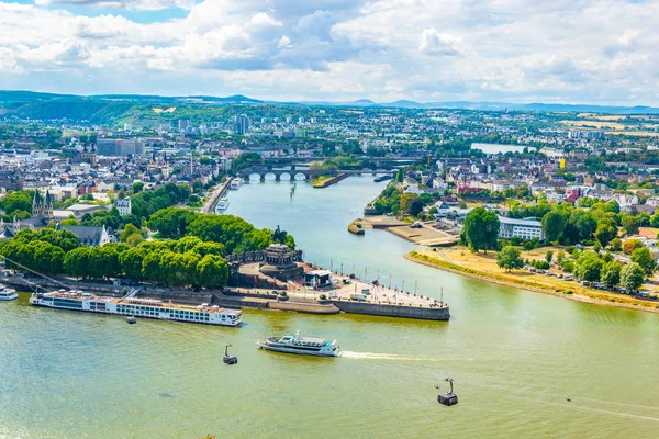 Vista aérea da confluência dos rios Rhein e Mosel em Koblenz , — Fotografia de Stock