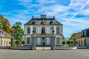 Bruhl, Almanya içinde Falkenlust Sarayı