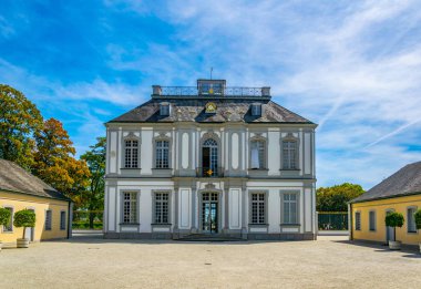 Bruhl, Almanya içinde Falkenlust Sarayı