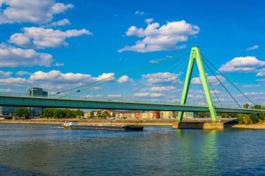 Rhein üzerinde severinsbrucke Köprüsü, Almanya