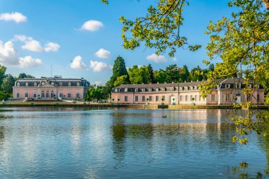 Düsseldorf, Almanya yakınındaki Benrath Sarayı