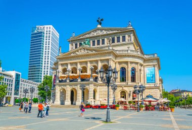 Frankfurt, Almanya, 18 Ağustos 2018: Insanlar yürüyüş