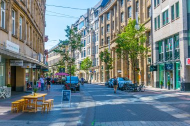 Frankfurt, Almanya, 18 Ağustos 2018: turistlere gezinti