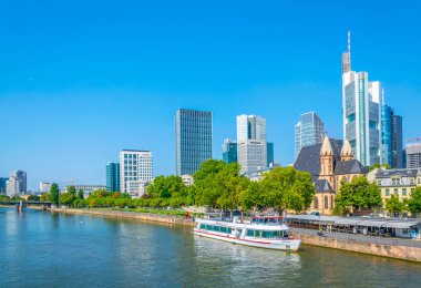 Frankfurt, Almanya, 18 Ağustos 2018: Frankfurt VI 'da gökdelenler
