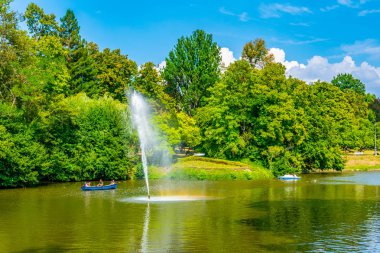 Wiesbaden, Almanya, 17 Ağustos 2018: Weisbaden içinde Kurpark görünümü