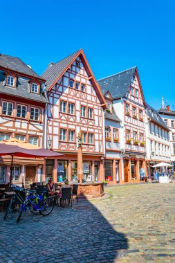 Mainz, Almanya, Ağustos 17, 2018: klasik ahşap evler 