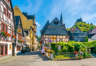 Bacharach, Almanya, Ağustos 16, 2018: bir sokak görünümü