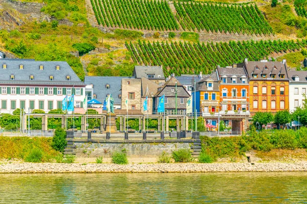 Kaub, Tyskland, 16 augusti, 2018: Kaub staden på floden Rhein, tyska — Stockfoto