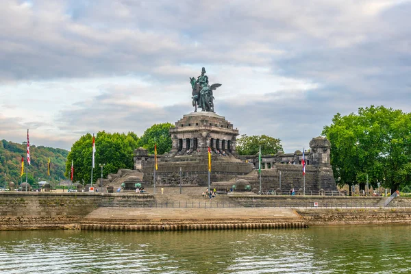 Koblenz, Německo, 15. srpna 2018: památník německé jednoty v K — Stock fotografie