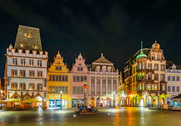 TRIER, GERMANY, AUGUST 14, 2018: Night view of Hauptmarkt square — Stock Photo, Image
