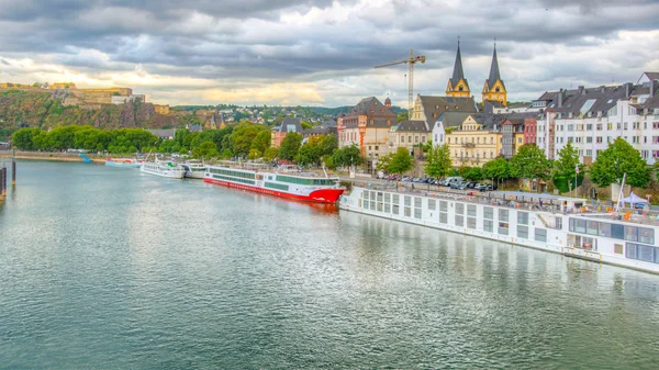 Koblenz, Tyskland, 15 augusti, 2018: Riverside av Koblenz, Tyskland — Stockfoto