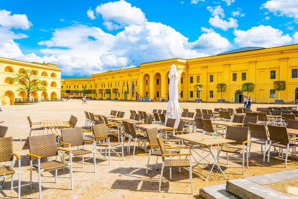 KOBLENZ, ALEMANIA, 13 de agosto de 2018: Patio de Ehrenbreitstein — Foto de Stock