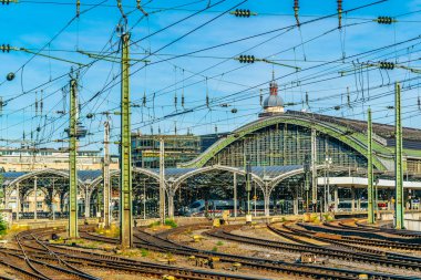 Köln, Almanya, 11 Ağustos 2018: Köln Tren İstasyonu, ger