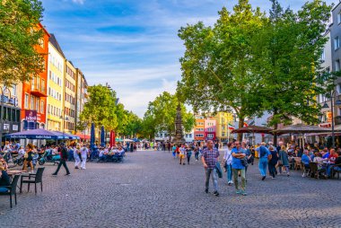 Köln, Almanya, 11 Ağustos 2018: Street Saint M yol