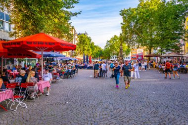 Köln, Almanya, 11 Ağustos 2018: Street Saint M yol