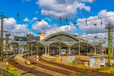 Köln, Almanya, 11 Ağustos 2018: Köln Tren İstasyonu, ger
