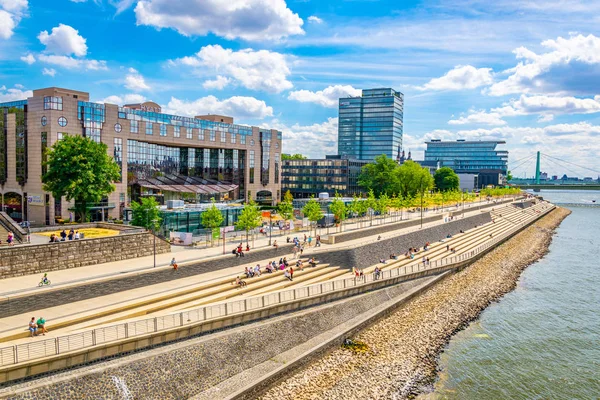 COLOGNE, ALLEMAGNE, 11 AOÛT 2018 : Quai Kennedy à Cologne, Allemagne — Photo