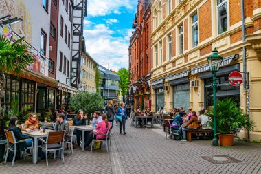 Hannover, Almanya, 28 Nisan 2018: Insanlar 