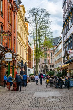 Hannover, Almanya, 28 Nisan 2018: Insanlar 