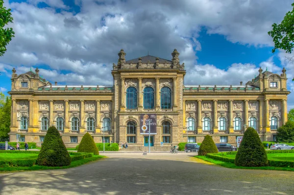 HANNOVER, GERMANY, APRIL 28, 2018: View of the landesmuseum in H — Stock Photo, Image