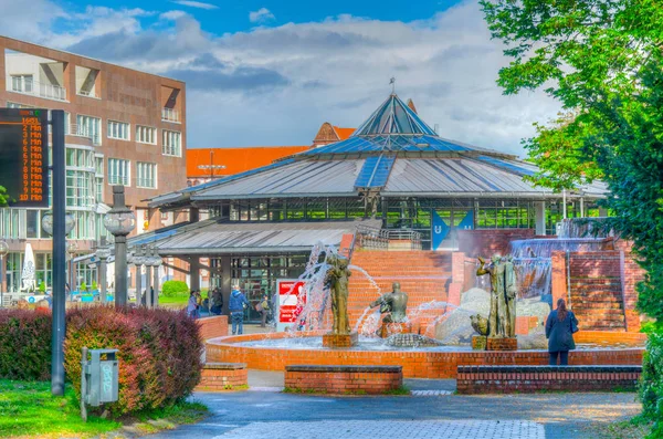 Gauklerbrunnens fontän i Stadtpark i Dortmund, Tyskland — Stockfoto