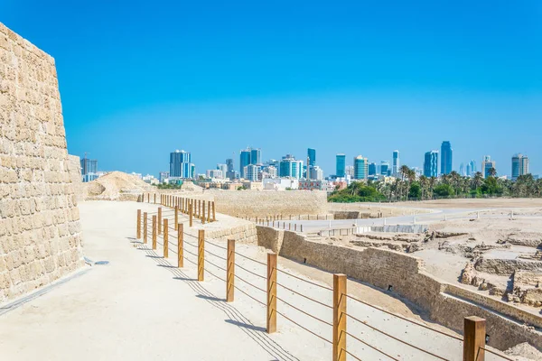 Unesco Dünya Mirası'nın bir parçası olan Qal'At Al Bahreyn fort ile Bahreyn fort kompleksinin iç — Stok fotoğraf