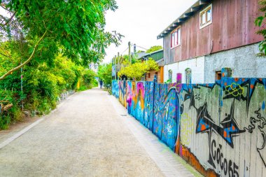 Kopenhag, Danimarka'daki Christiania semtinin görünümü.