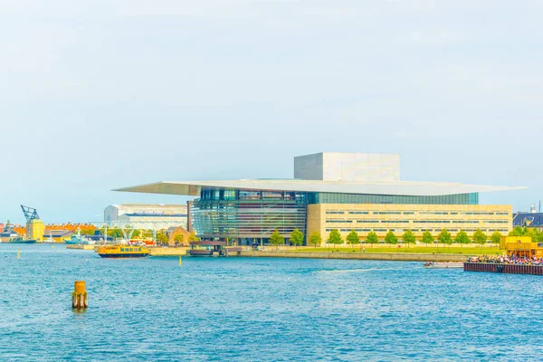 Uitzicht op de Opera House, Kopenhagen. — Stockfoto