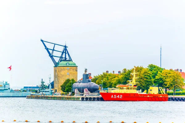 Vista de barcos navales fondeando en Copenhague, Dinamarca . —  Fotos de Stock