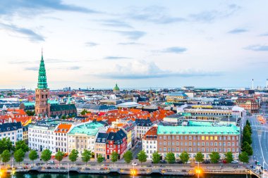 Christiansborg slot şatosundan Kopenhag'ın havadan görünümü.