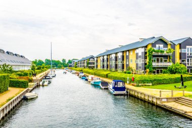 Kopenhag'ın merkezinde bir kanalın görünümü, Danimarka.