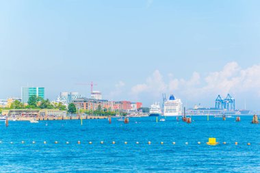 Kopenhag'ın merkezinde bir kanalın görünümü, Danimarka.