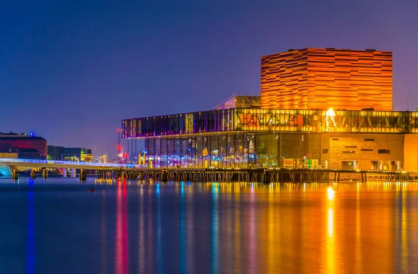 Night view of the Skuespilhuset (Royal Danish Playhouse) in central Copenhagen, Denmark. — Stock Photo, Image