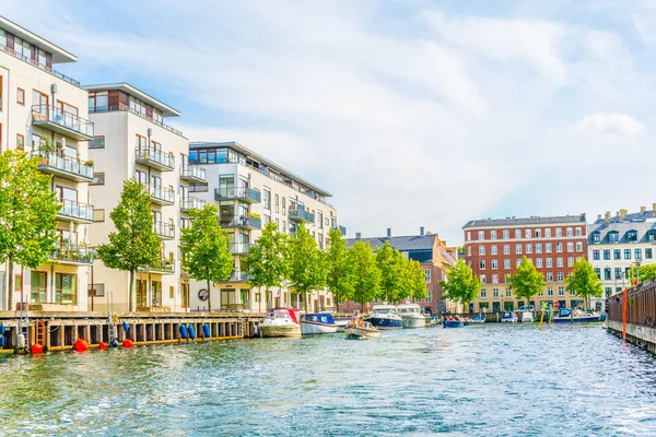 Vista de un canal en el centro de Copenhague, Dinamarca . —  Fotos de Stock