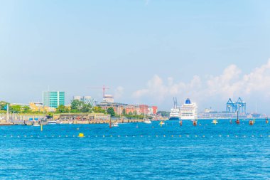 Kopenhag'ın merkezinde bir kanalın görünümü, Danimarka.