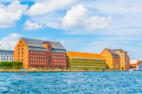 Vista de un canal en el centro de Copenhague, Dinamarca . —  Fotos de Stock